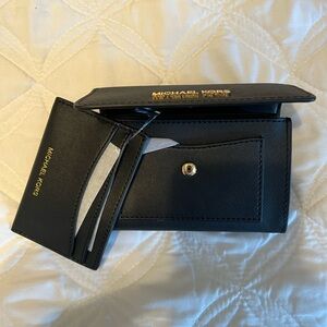 NWOT Michael Kors Wallet with Card Holder